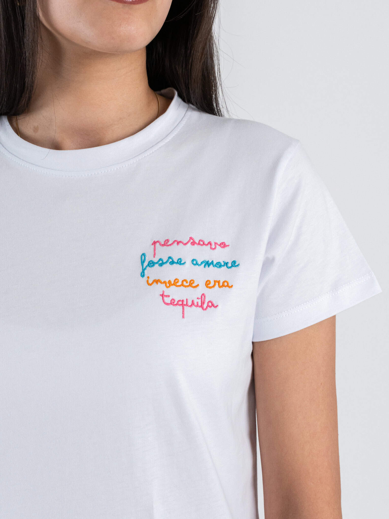 T-shirt Superculture con ricamo "Pensavo fosse amore invece era tequila"